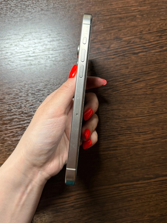 Продам IPhone 15 pro max.
Natural (2)