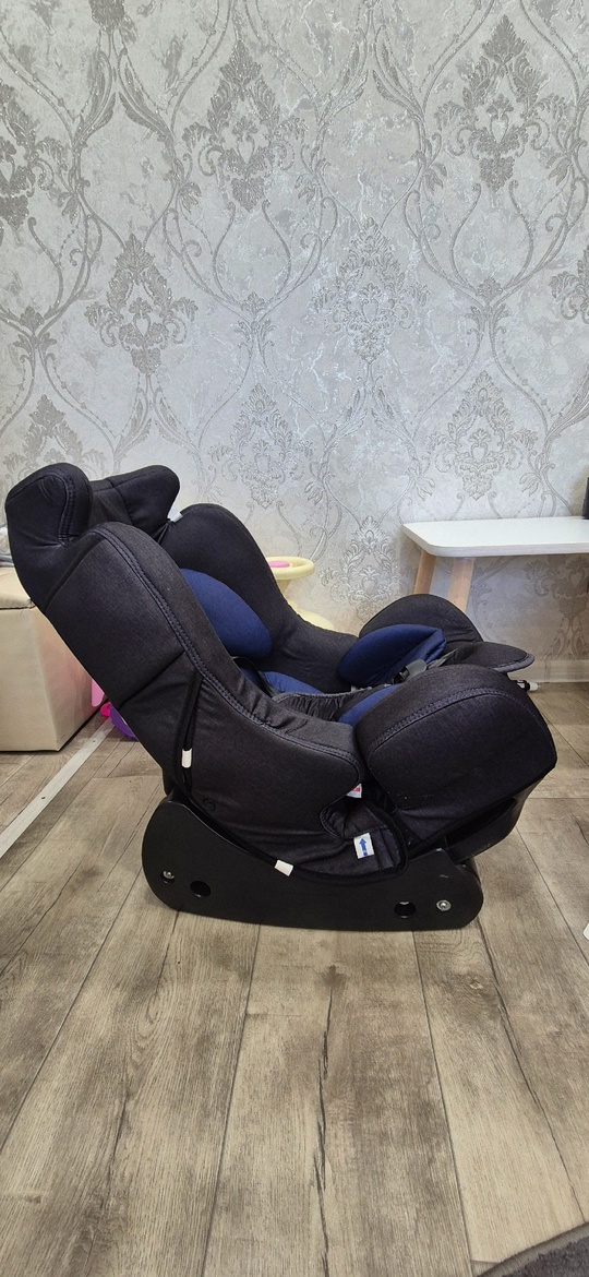 Продам детское автомобильное кресло Best (3)