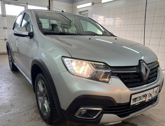 В ПРОДАЖЕ RENAULT LOGAN STEPWAY