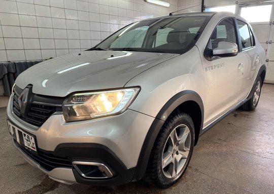 В ПРОДАЖЕ RENAULT LOGAN STEPWAY (1)