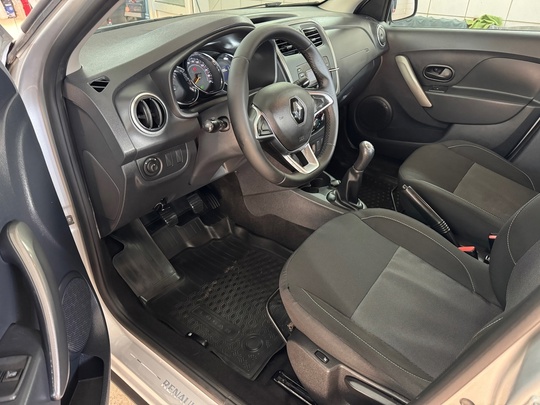 В ПРОДАЖЕ RENAULT LOGAN STEPWAY (4)