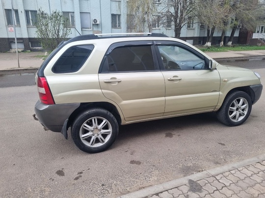 Kia Sportage 2.0 бензин 2005 (1)