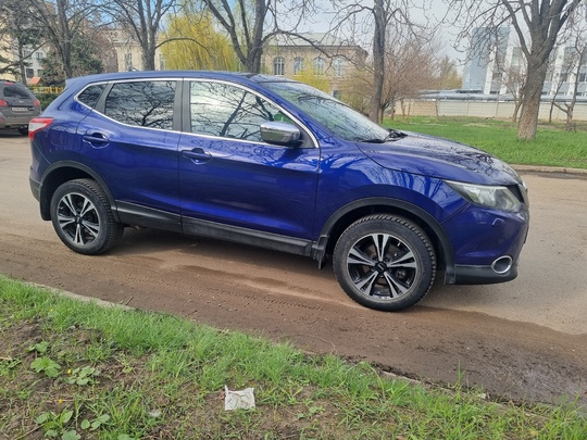 Nissan Qashqai 2014 
2.0 бензин, (2)