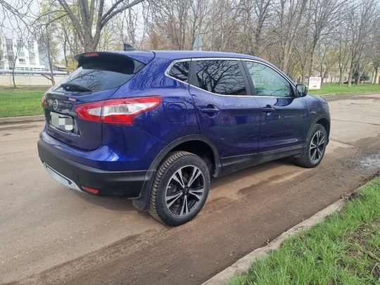 Nissan Qashqai 2014 
2.0 бензин, (4)