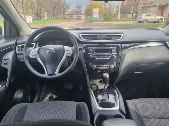 Nissan Qashqai 2014 
2.0 бензин, (6)