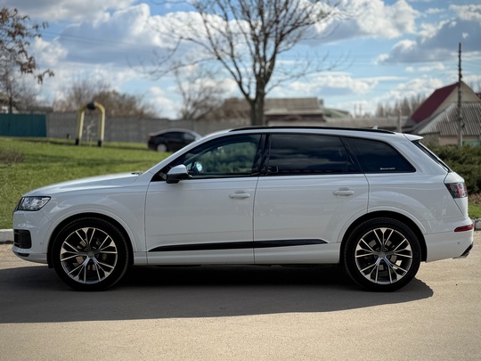 продаже в Луганске
Audi Q7
Объем мотора: (5)