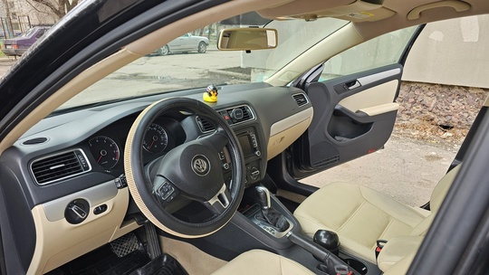 Продам Volkswagen Jetta.
2013 года,пробег 165000км,
Двигатель (4)