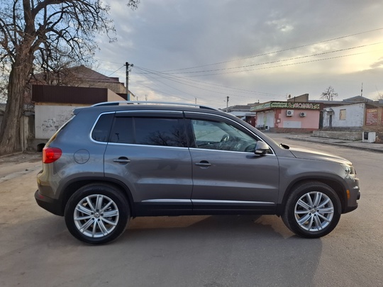 Продам Тигуан/Tiguan 2.0tsi,бензин полный привод,2013 (1)