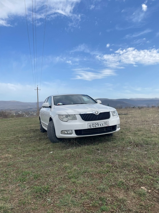 Skoda SuperB
1.9 турбо дизель на