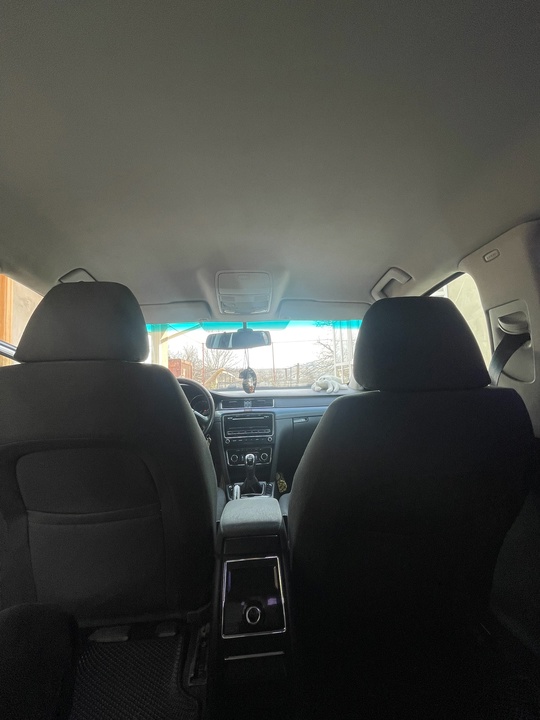 Skoda SuperB
1.9 турбо дизель на (6)