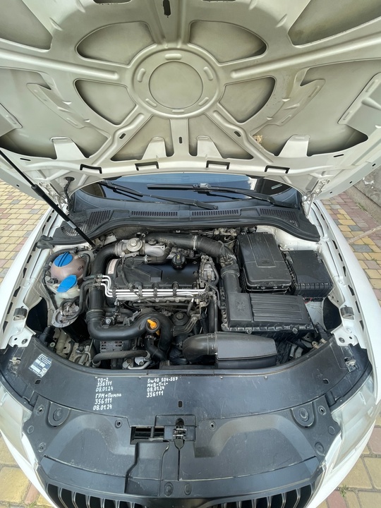 Skoda SuperB
1.9 турбо дизель на (7)