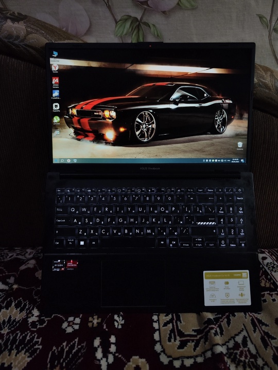 Продам классный ноутбук, Asus Vivobook (1)