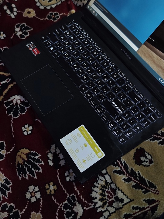 Продам классный ноутбук, Asus Vivobook (2)