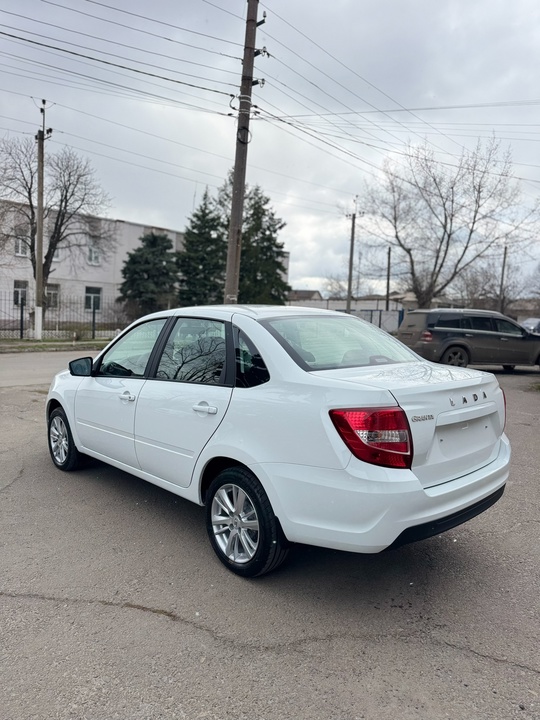 В Продаже новый автомобиль✅
LADA GRANTA (4)