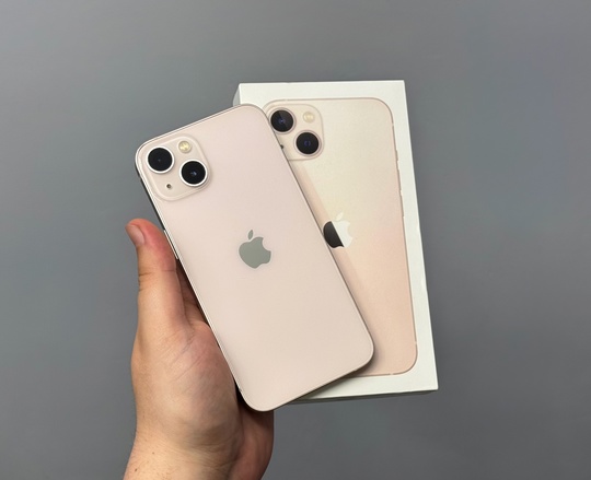 В продаже Айфон IPhone 13