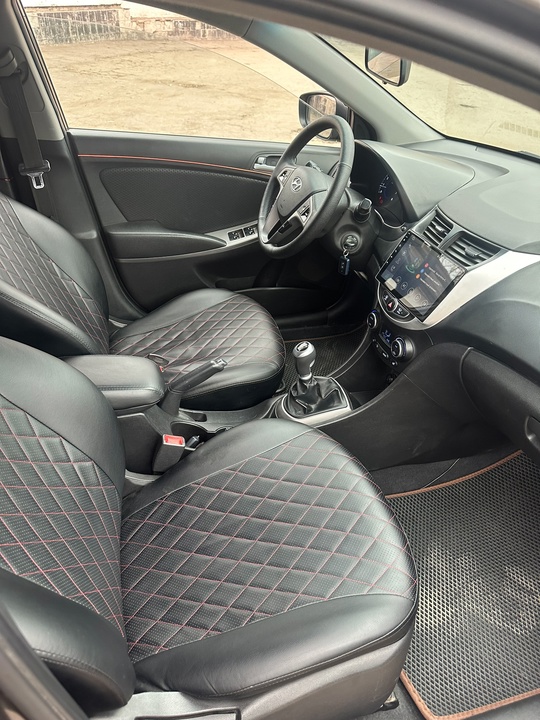 Hyundai Solaris(рест) 2015 года 
Пробег (5)