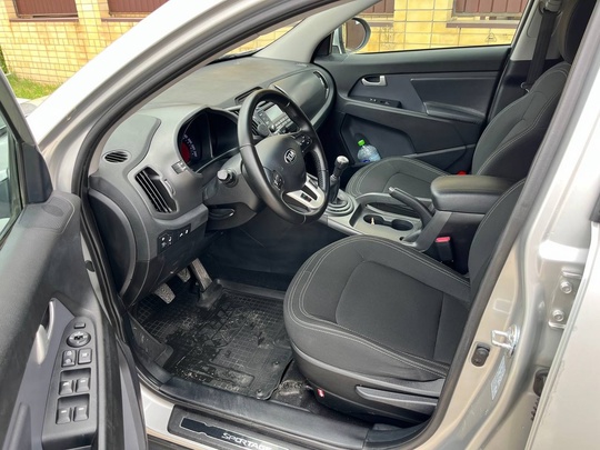 Продам KIA Sportage 2012 г (6)