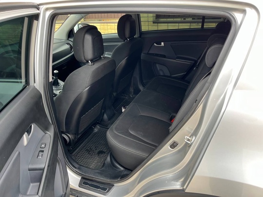 Продам KIA Sportage 2012 г (7)