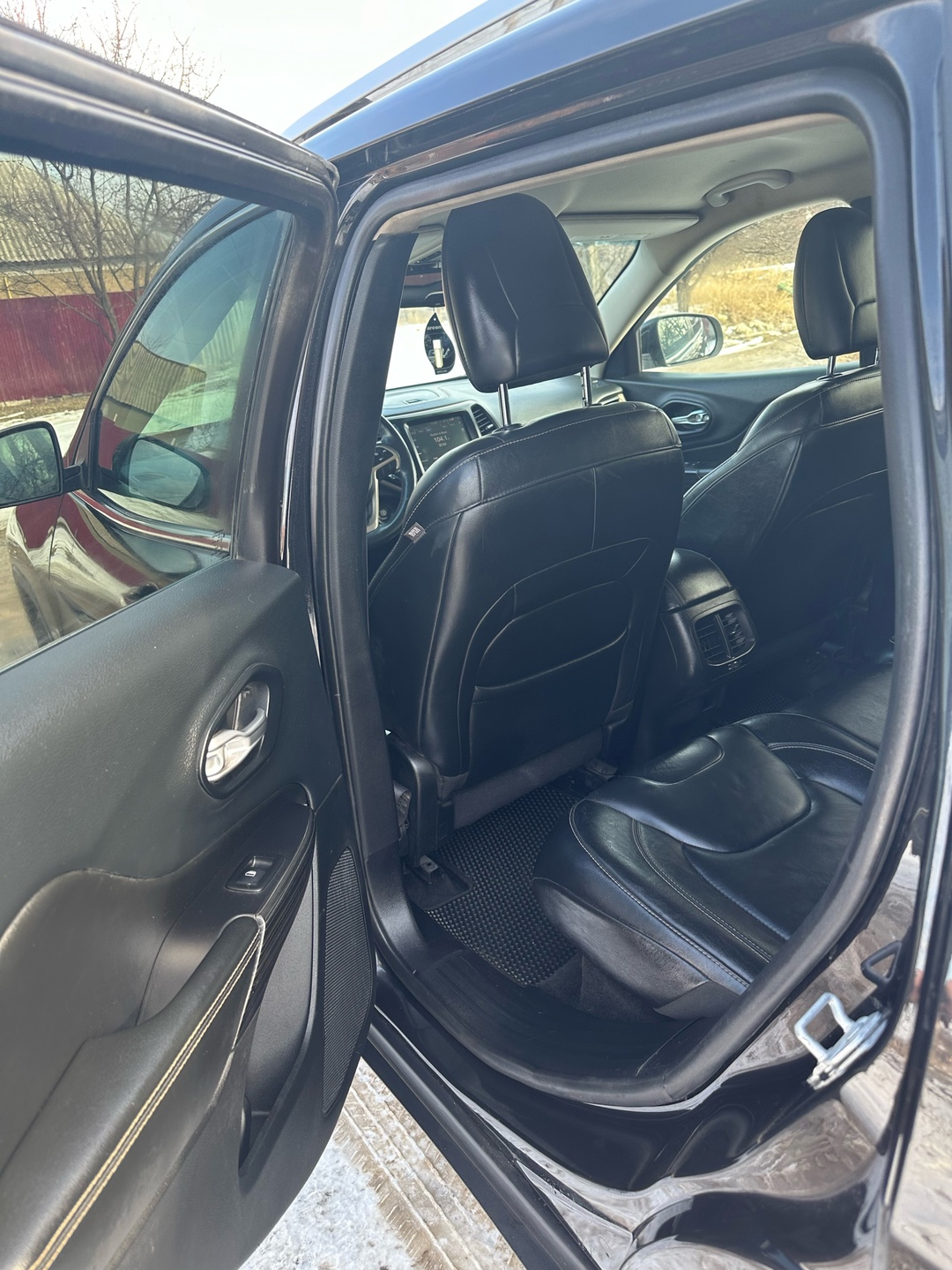 Jeep Cherokee в максимальной комплектации!(Limited)
Год (8)