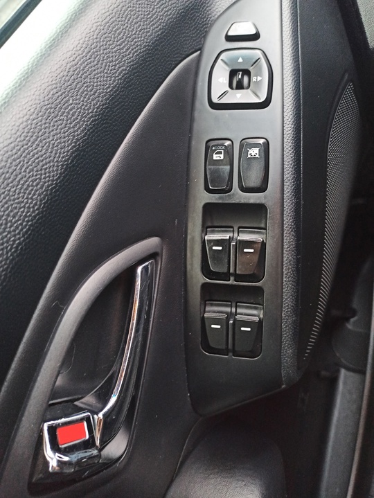 Продам Hyundai ix35(он же Tucson) (6)