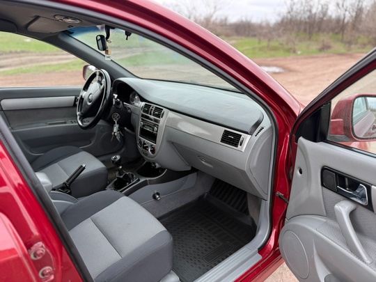 Chevrolet Lacetti, 2012год! 
Цена: 750.000 (5)