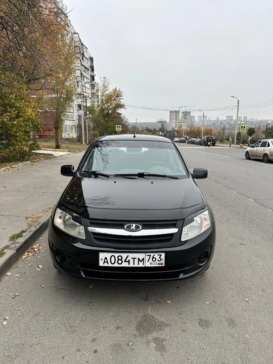 Продам LADA GRANTA
Объем 1.6 бензин (2)
