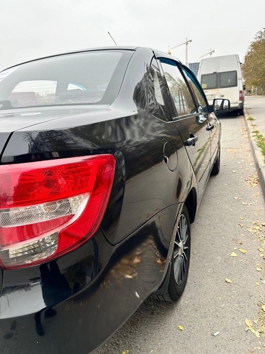 Продам LADA GRANTA
Объем 1.6 бензин (7)