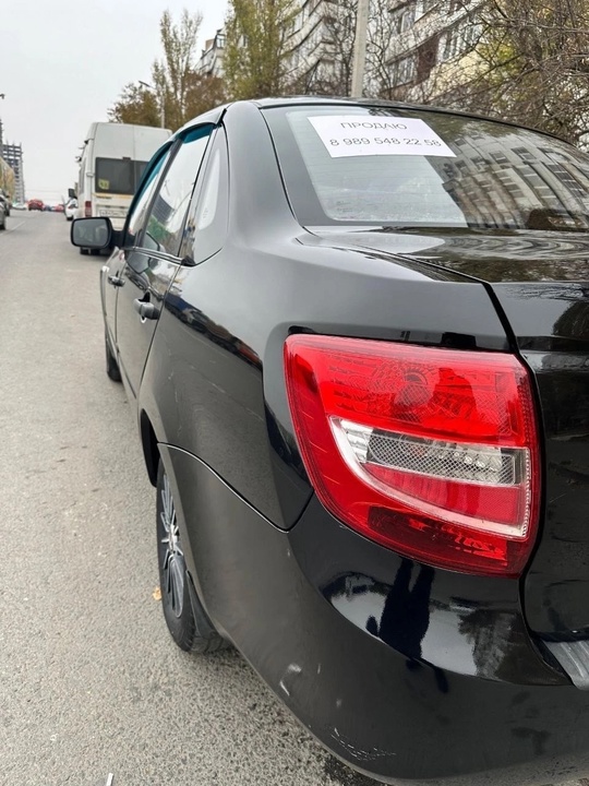 Продам LADA GRANTA
Объем 1.6 бензин (8)