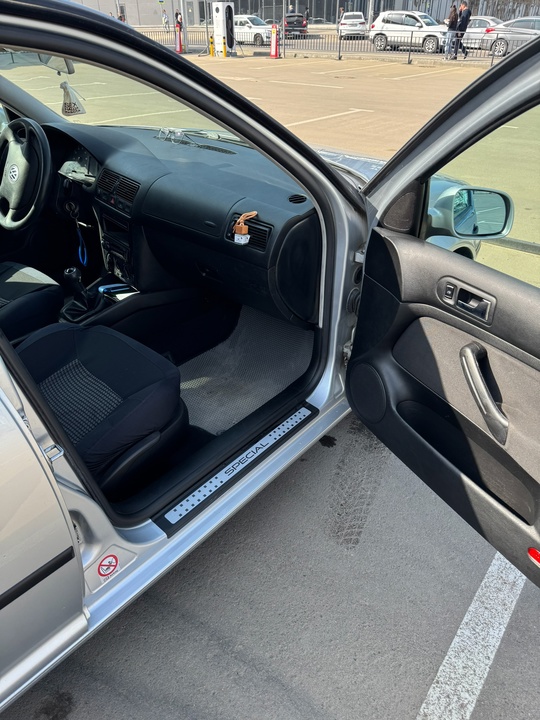 Продам Volkswagen Golf 4 в (7)