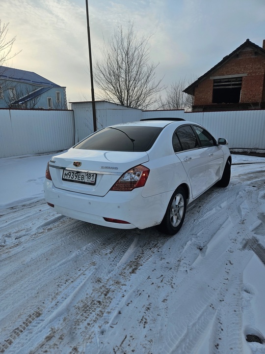 Geely Emgrand ec7 
2014 год, (3)