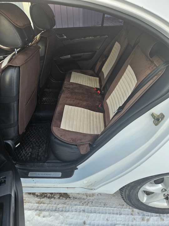 Geely Emgrand ec7 
2014 год, (6)