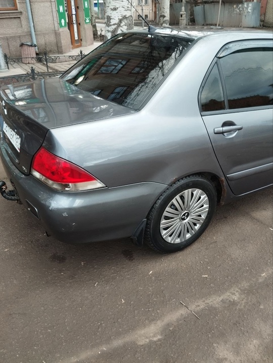 Продам Лансер 9 2005 год (3)