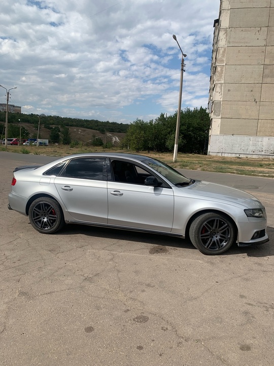 Продам Ауди а4б8,1,8Т
2008 год.
Нормальное состояние,пробег (1)