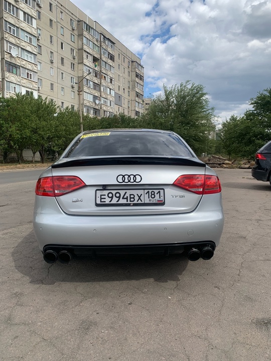 Продам Ауди а4б8,1,8Т
2008 год.
Нормальное состояние,пробег (3)