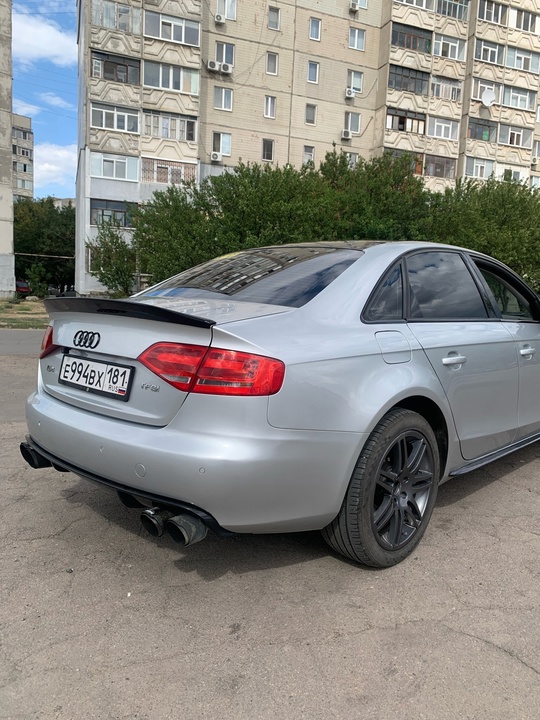 Продам Ауди а4б8,1,8Т
2008 год.
Нормальное состояние,пробег (4)