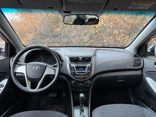 Hyundai Solaris 2016г.
Автомат 1.4 бензин
Пробег (7)