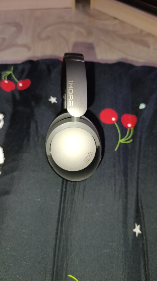 продам беспроводные наушники 1more sonoflow,