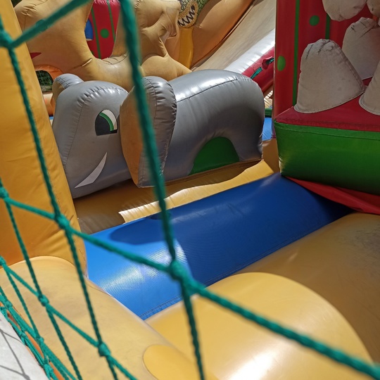 Продам надувной батутный комплекс с (6)