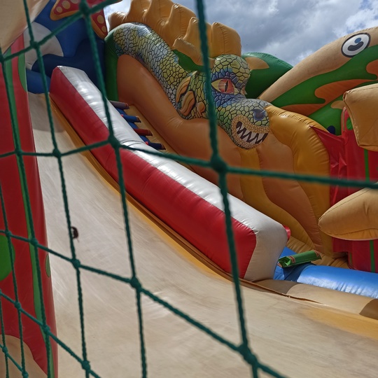 Продам надувной батутный комплекс с (7)