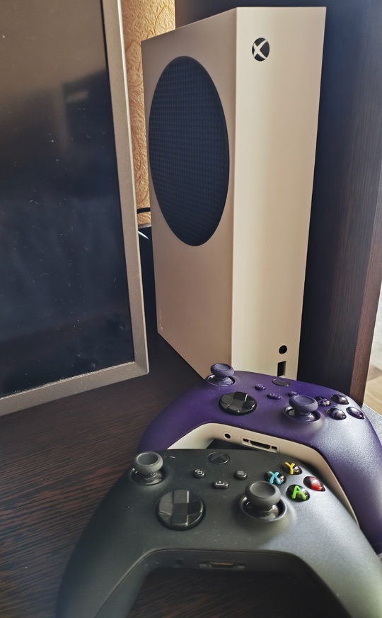 продам xbox series s и