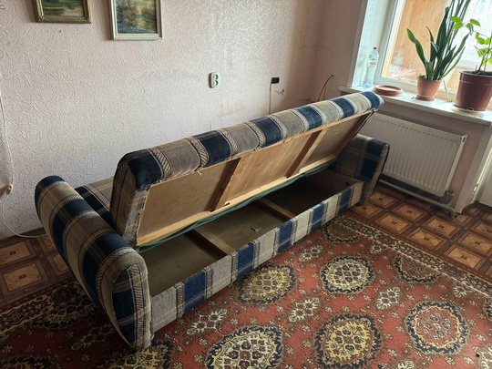 Продам два дивана цена каждого (3)