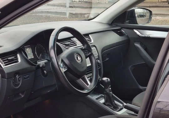 Шкода Октавия А7 
2013г
1.8(180)л.с
Пробег:173000
Краснодон 
+79591758986
Цена (2)