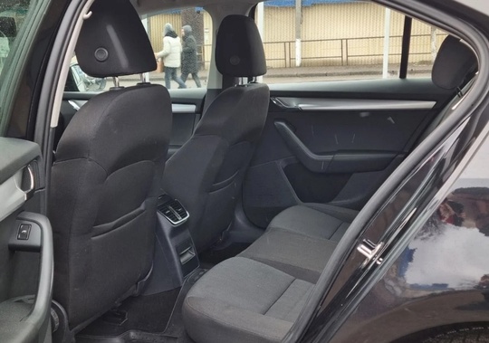 Шкода Октавия А7 
2013г
1.8(180)л.с
Пробег:173000
Краснодон 
+79591758986
Цена (3)