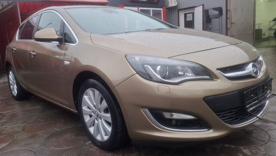 Продам OPEL ASTRA. 2012г.в. двигатель (3)