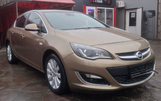 Продам OPEL ASTRA. 2012г.в. двигатель (4)