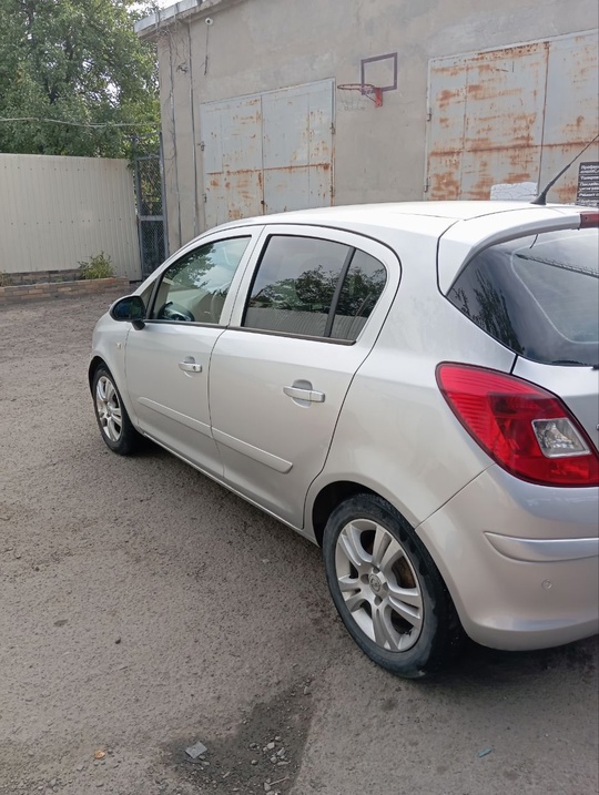 Opel Corsa D - 2007 (1)