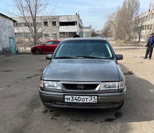 Продается Opel Vectra 1992 года