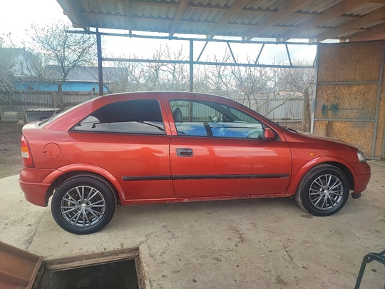 Продам Opel Astra купе
1.6 л (5)