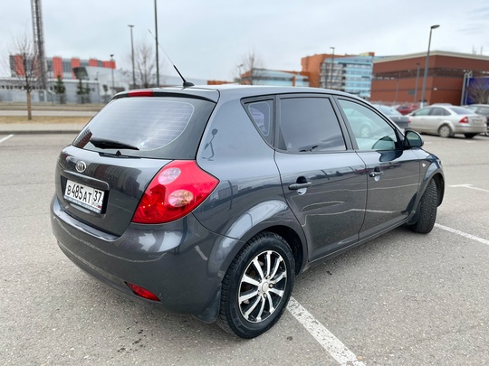 KIA CEED
2007 г.в.
1.6 (115 л.с.) (1)