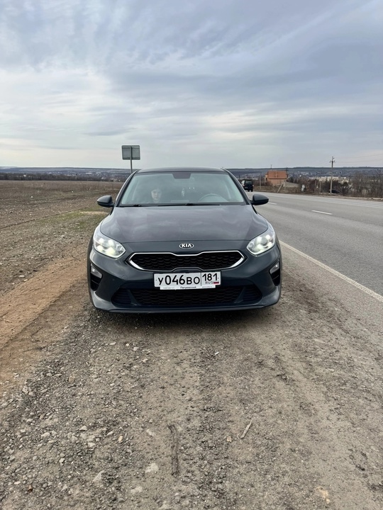 Продаю KIA CEED 2018 год (1)